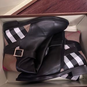 Burberry boots